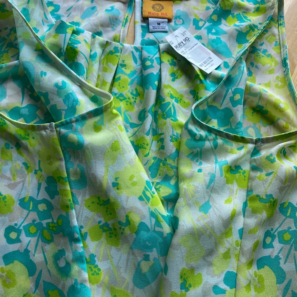 Lightweight sleeveless blouse Ruby Rd size 18 - Picture 4 of 5